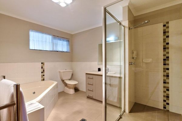 Hume Country Motor Inn (Lavington)